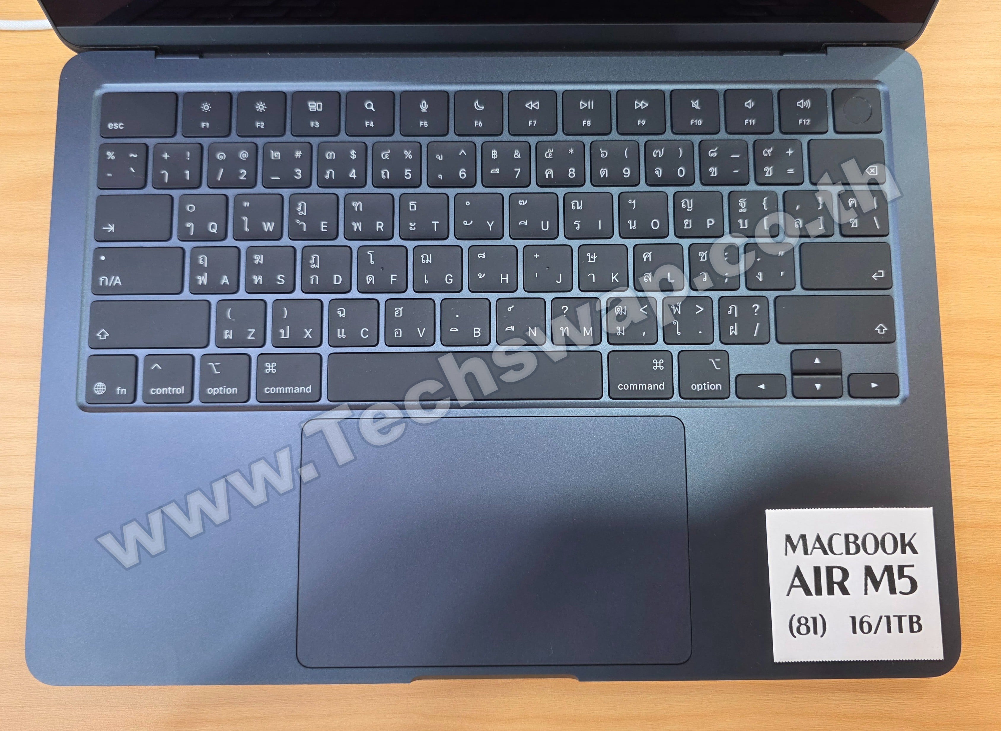 Apple MacBook Air 13.6-inch M5 (2026)